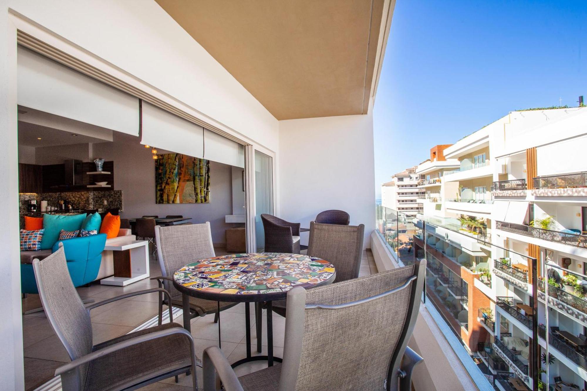 Holiday home Classic With Mtn View, Location, Pool, Gym