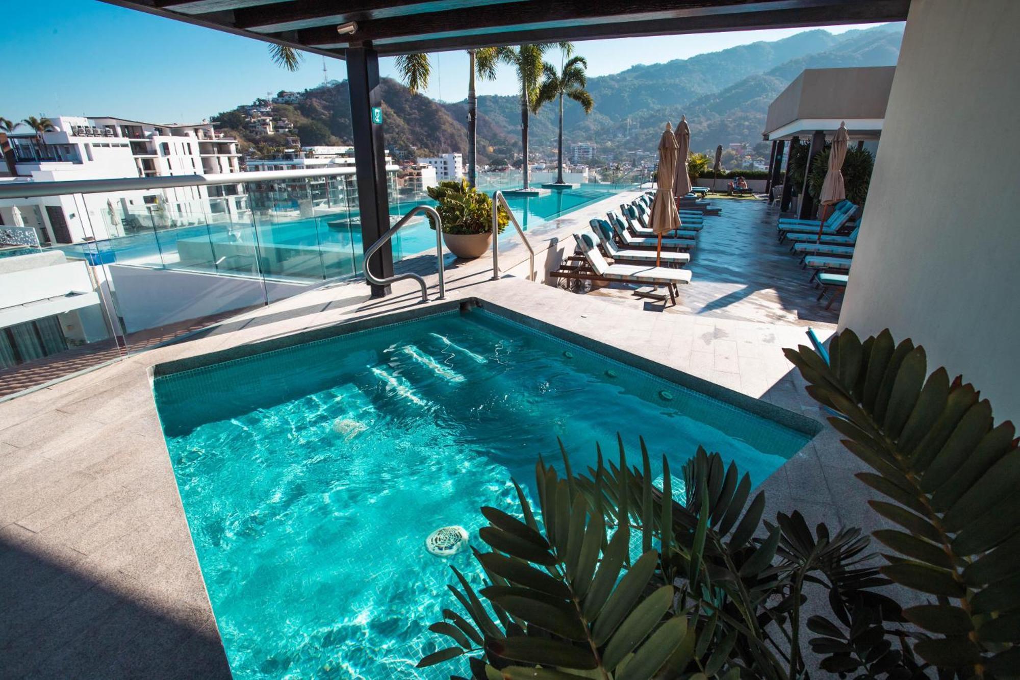 Holiday home Classic With Mtn View, Location, Pool, Gym Puerto Vallarta