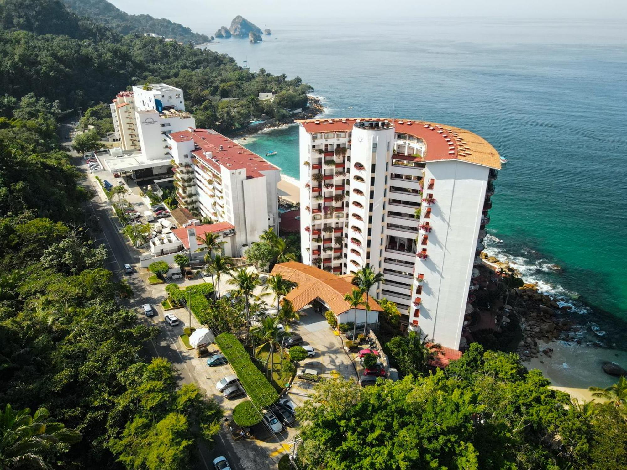 Ocean Front Penthouse Newly Renovated, Sleeps 6, Casa Agua, Girasol * Puerto Vallarta