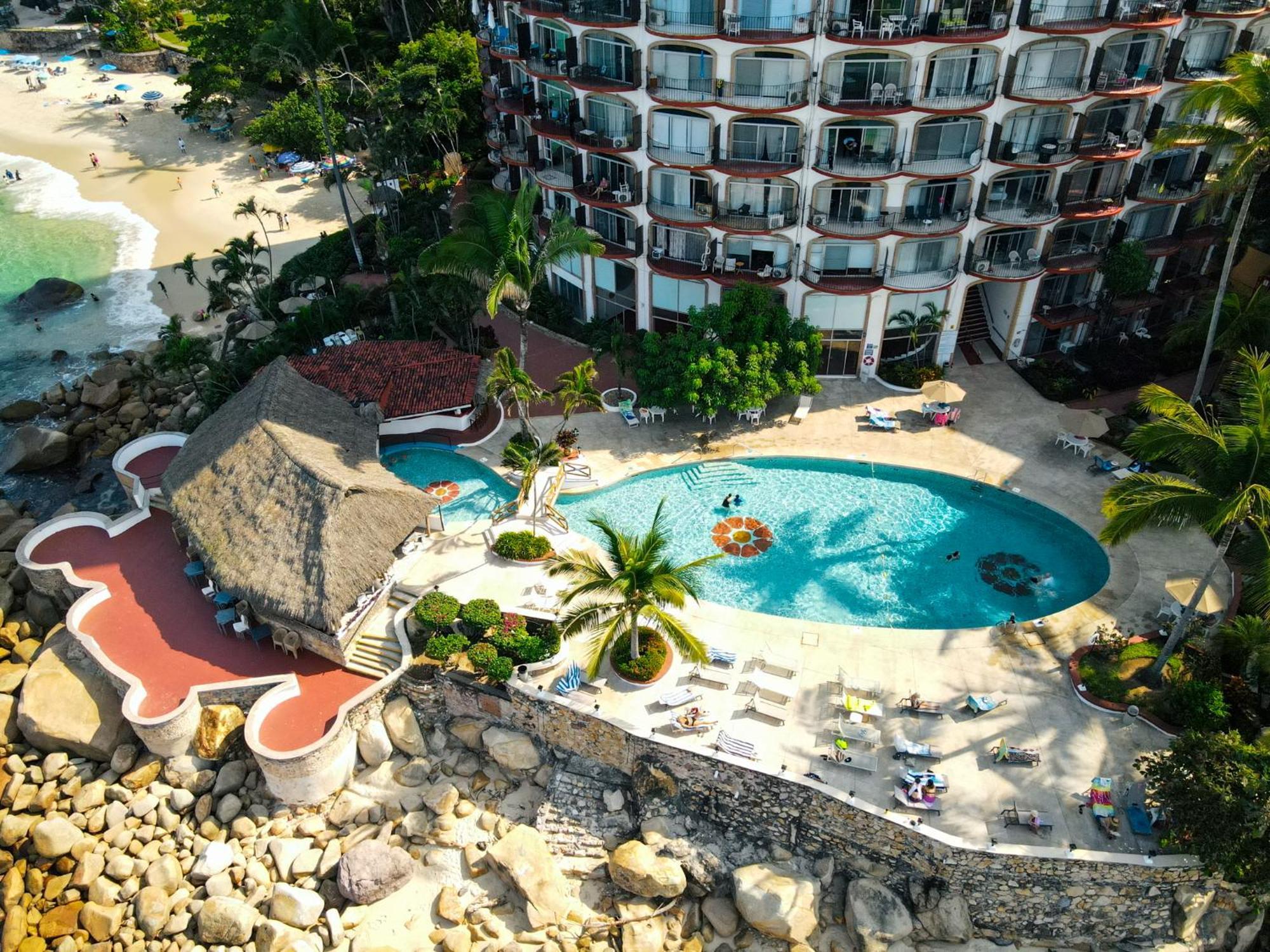 Ocean Front Penthouse Newly Renovated, Sleeps 6, Casa Agua, Girasol Apartment *