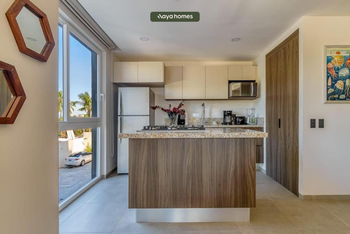 W/2 Beds - Private Balcony - Infinity Pool Apartment