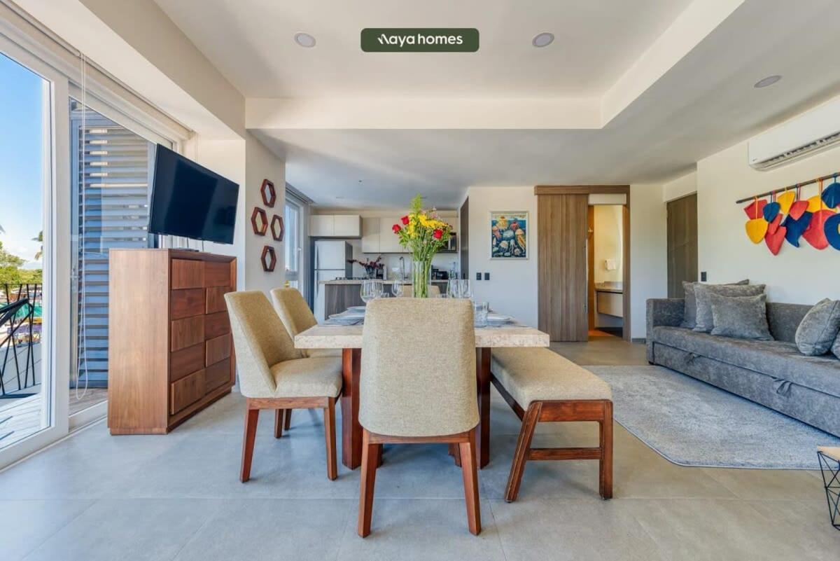 W/2 Beds - Private Balcony - Infinity Pool Apartment