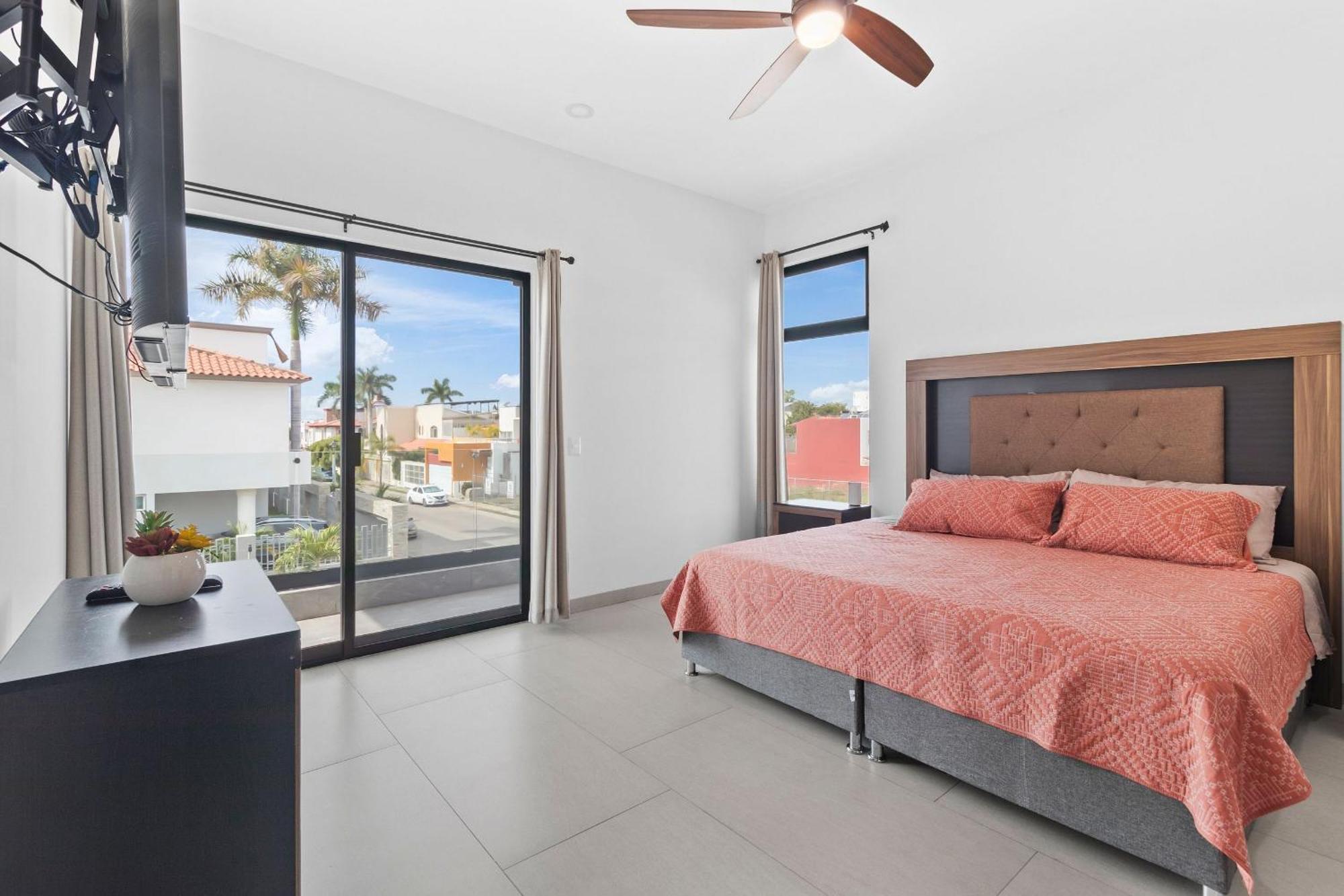 Casa Bella- 2bed, 3bath W/pool And Parking * Puerto Vallarta