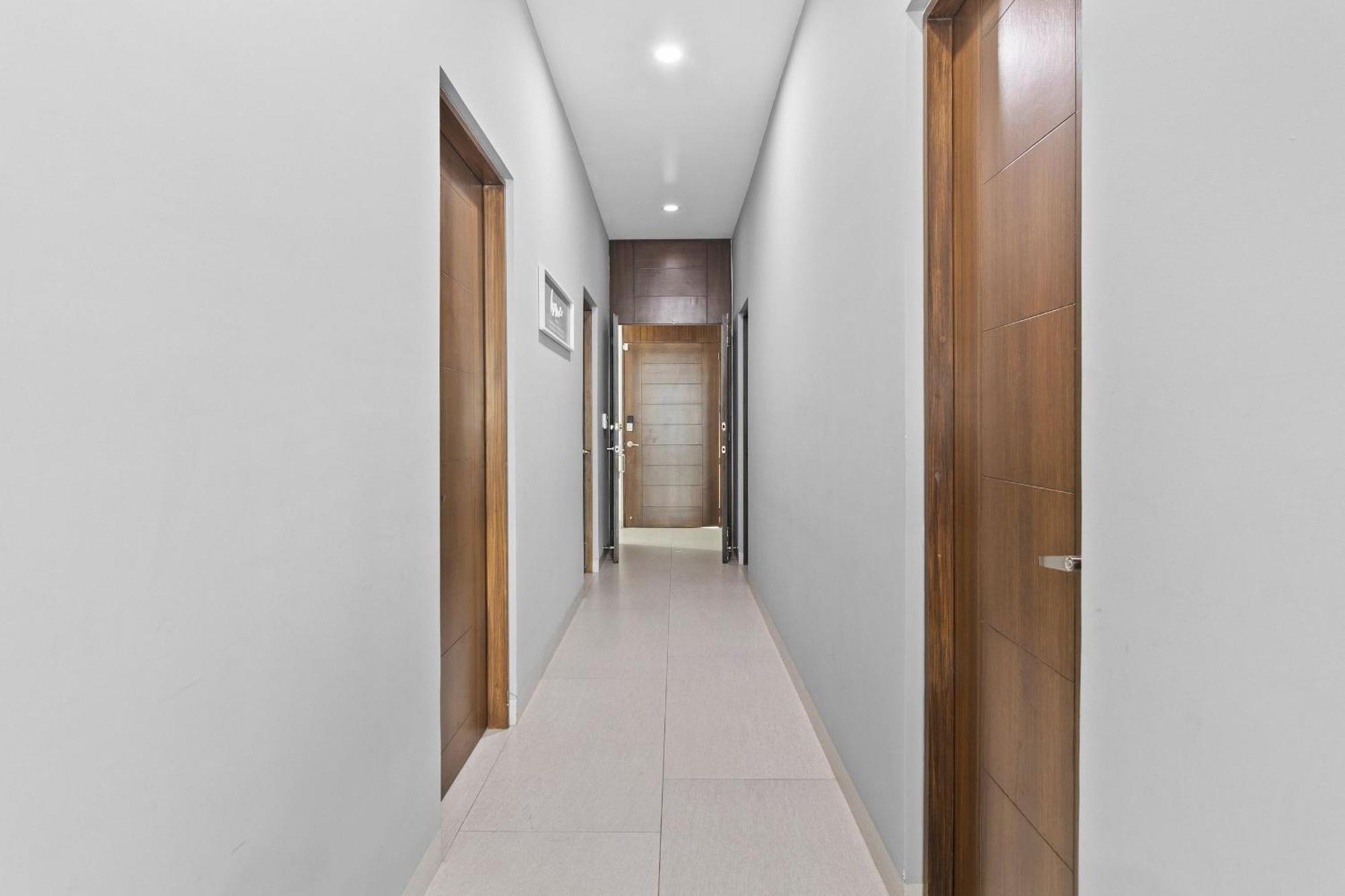 Casa Bella- 2bed, 3bath W/pool And Parking Apartment