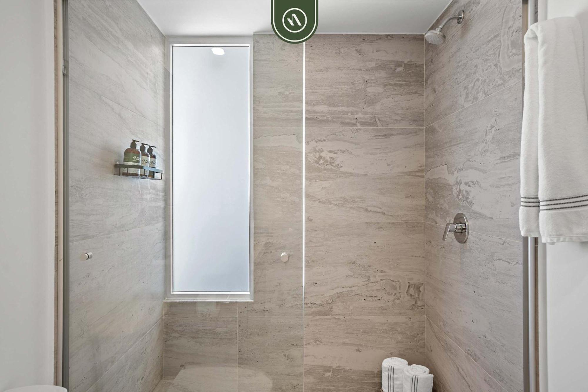Amazing With Oceanview - Pool - - Gym *