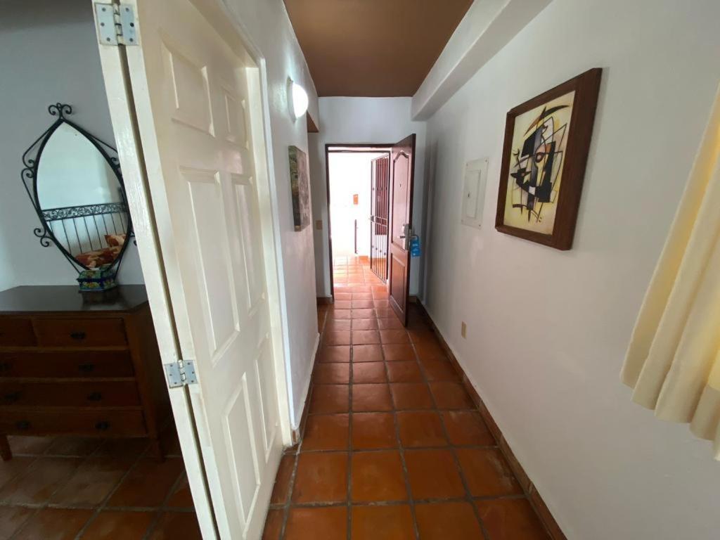 Apartamento One Street -beach Front Spacious 1bd 1ba Fabulous View In Zona Romantic *