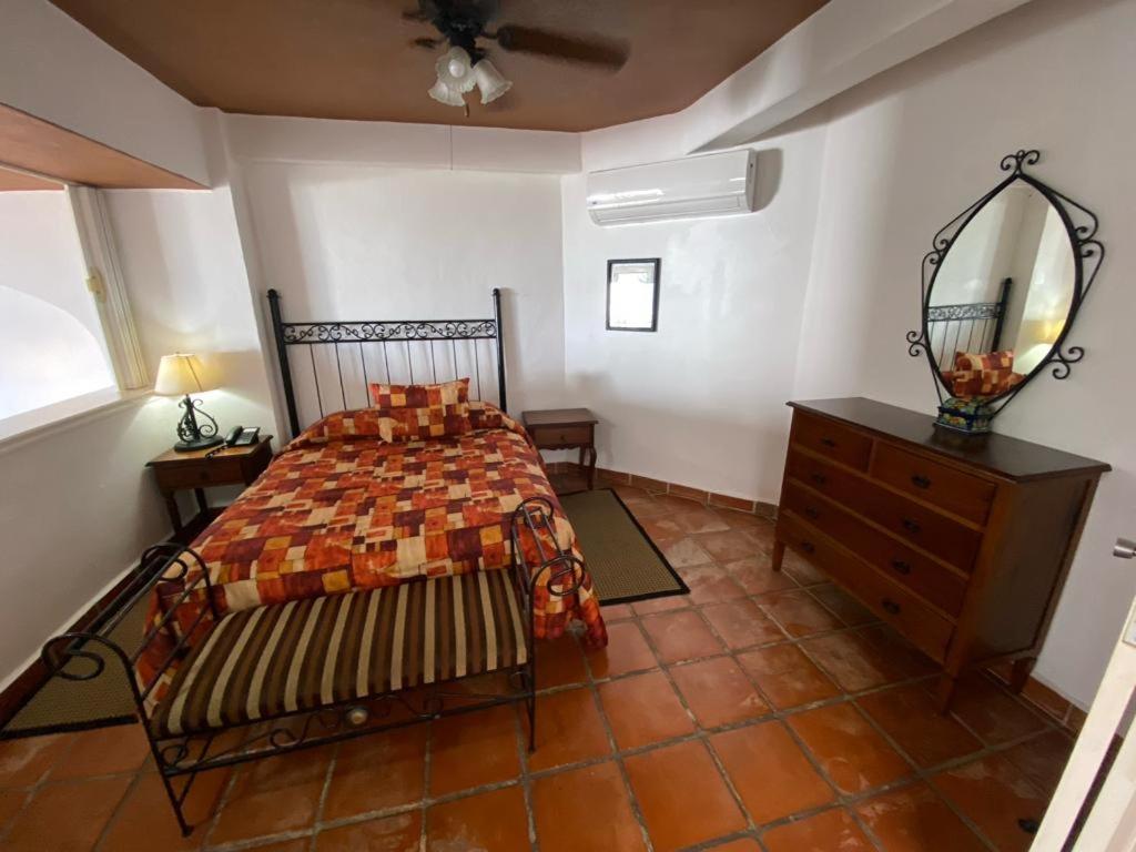 One Street -beach Front Spacious 1bd 1ba Fabulous View In Zona Romantic Apartamento