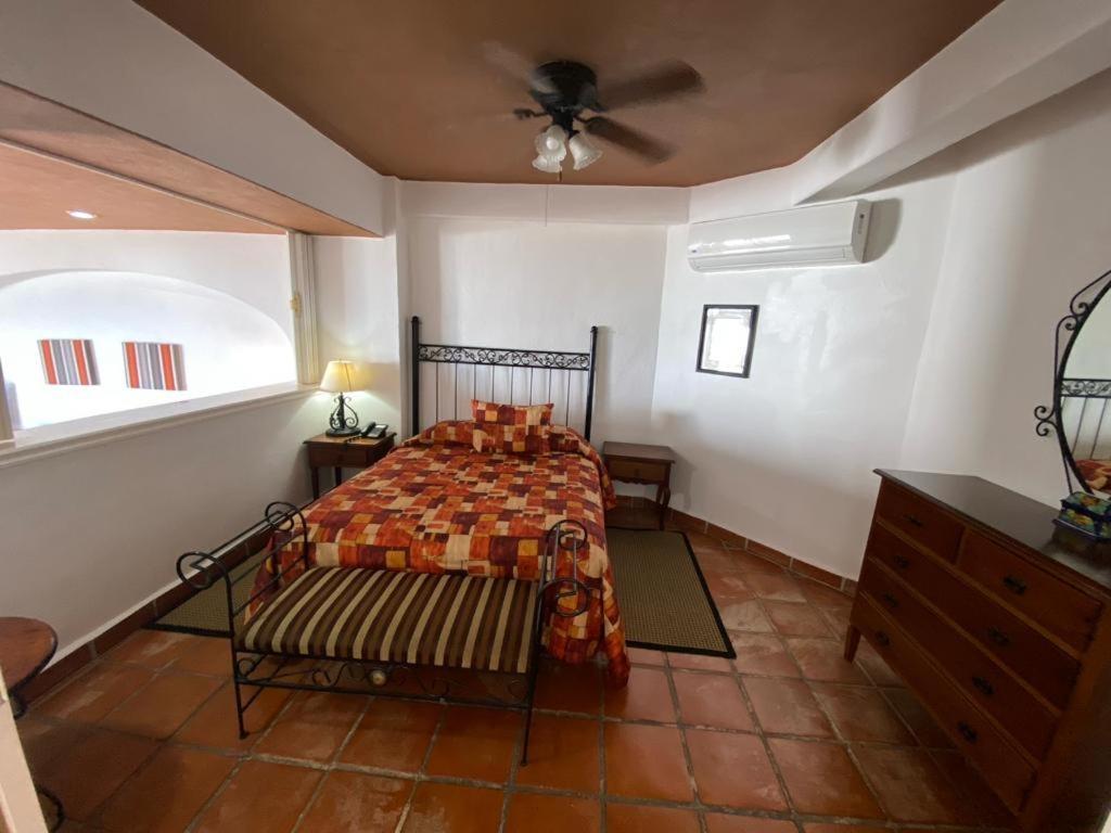 One Street -beach Front Spacious 1bd 1ba Fabulous View In Zona Romantic Apartamento Puerto Vallarta