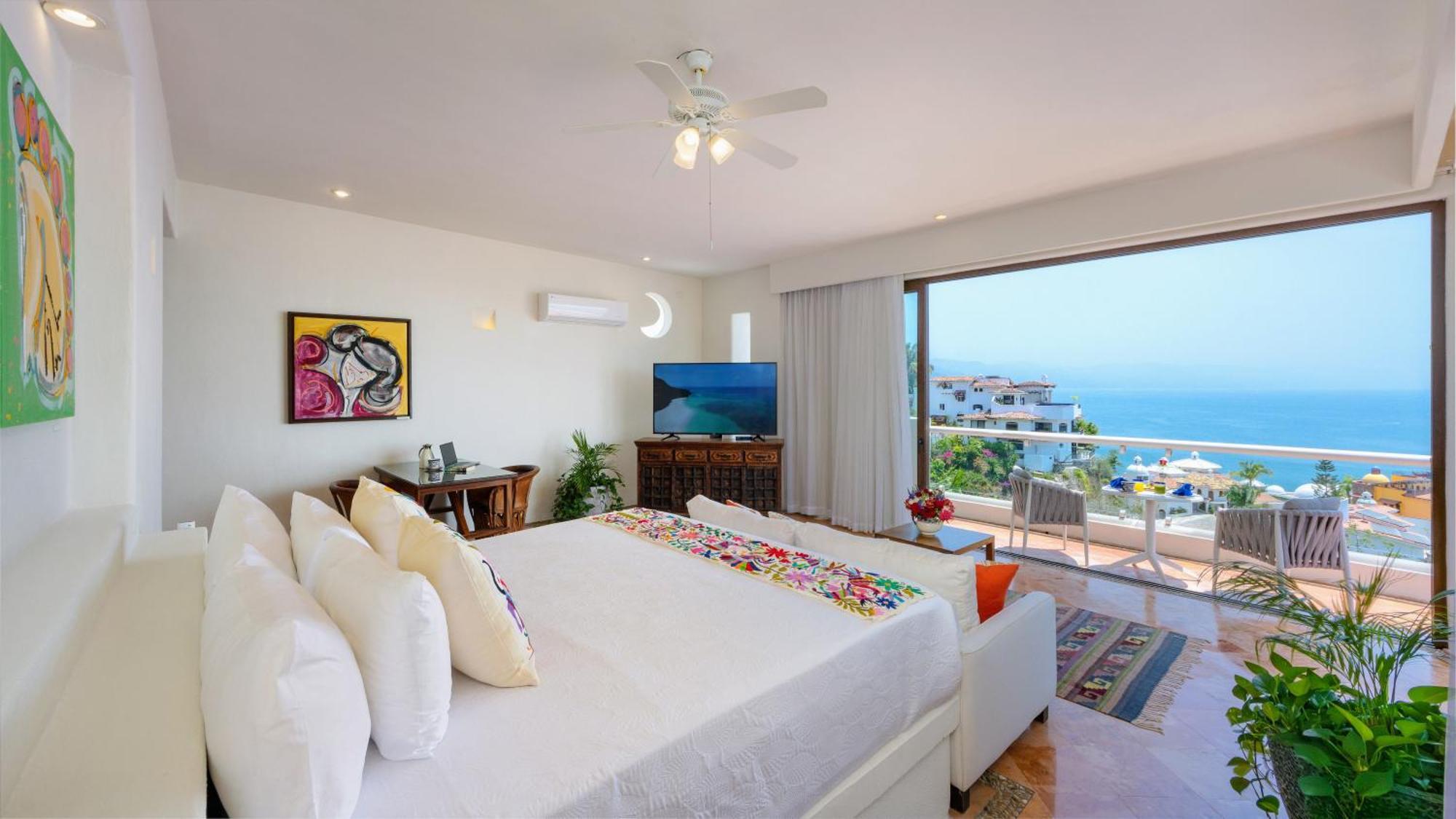 Divina Luxury