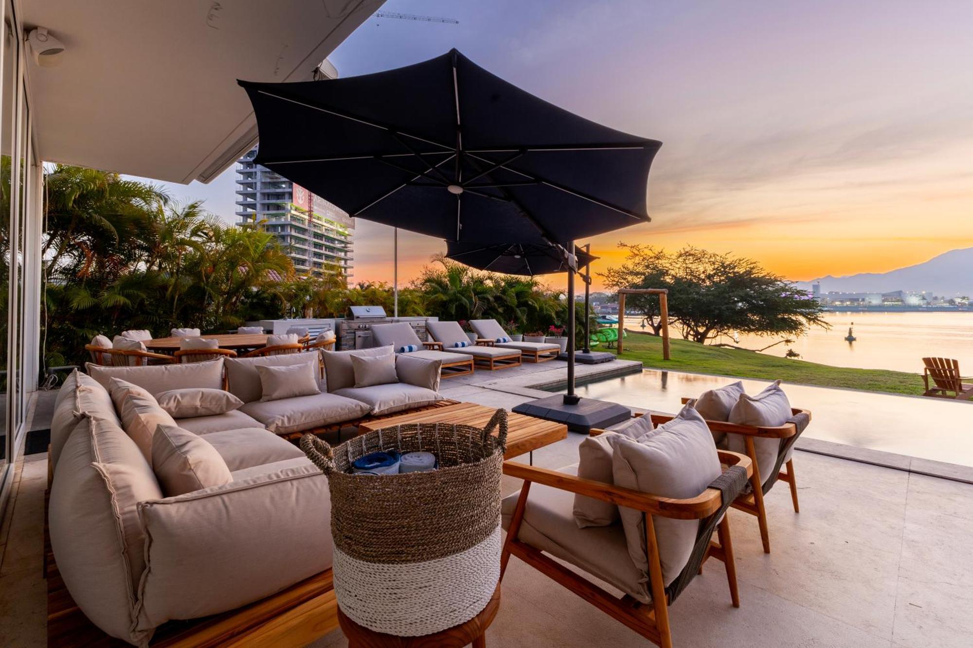 Capitalia - Tres Mares Residences & Marina