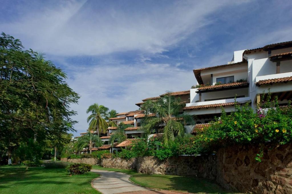Vamar Vallarta Marina & Beach Resort