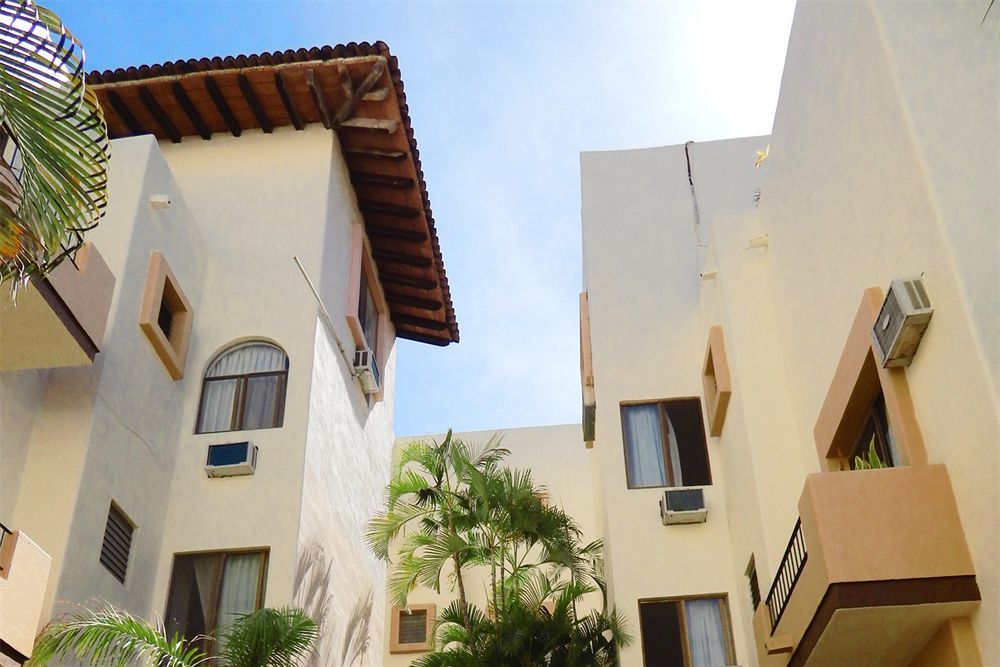 Plaza Santa Maria Hotel 3*