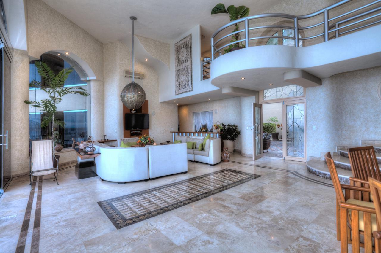 Paraiso Villa *