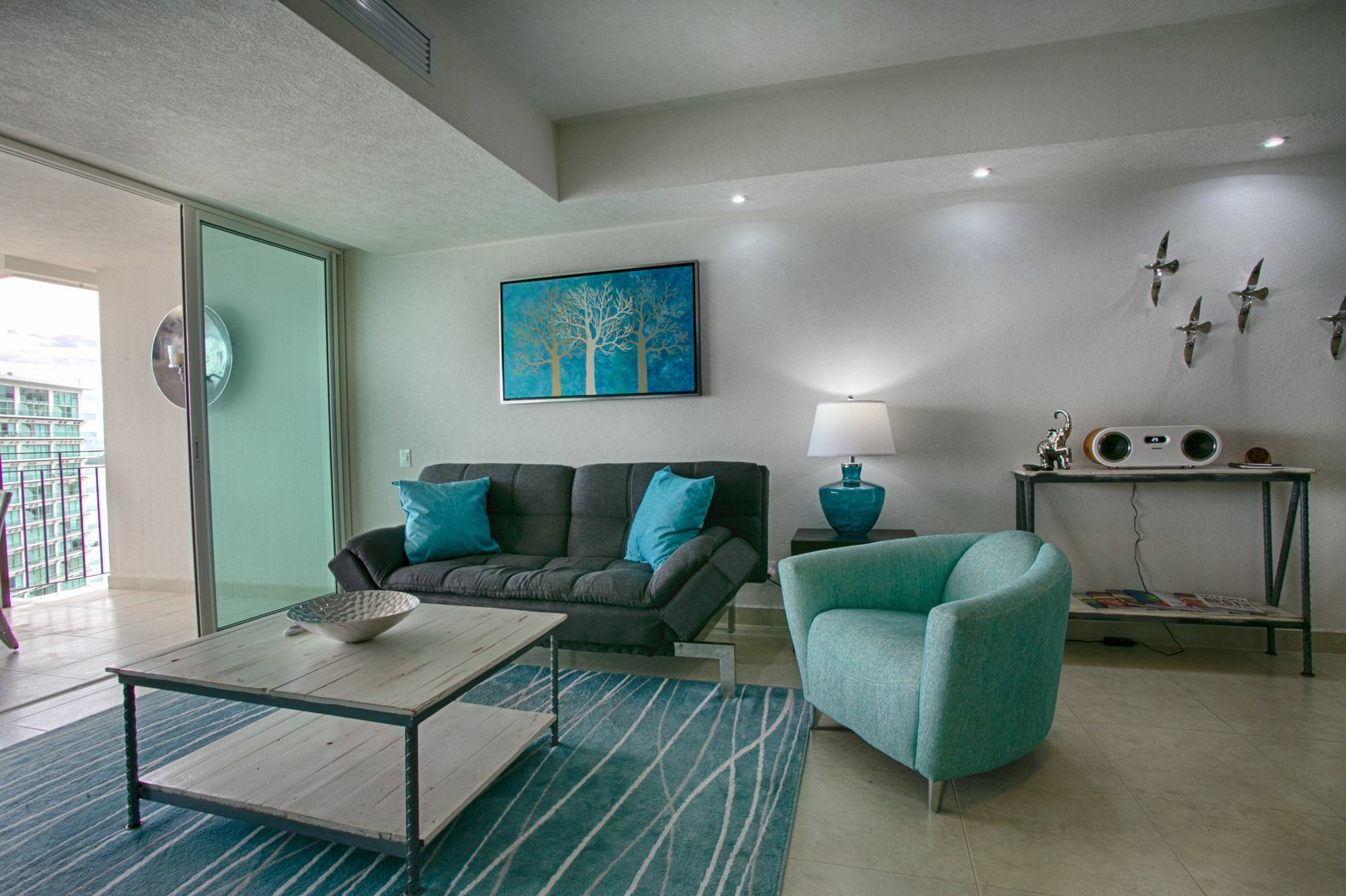 Hotel 24th Floor Beachfront 1 Bedroom 3*
