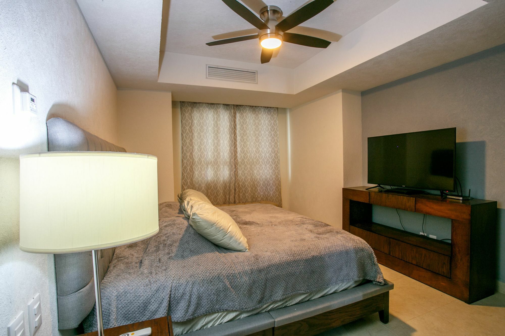 24th Floor Beachfront 1 Bedroom 3* Puerto Vallarta