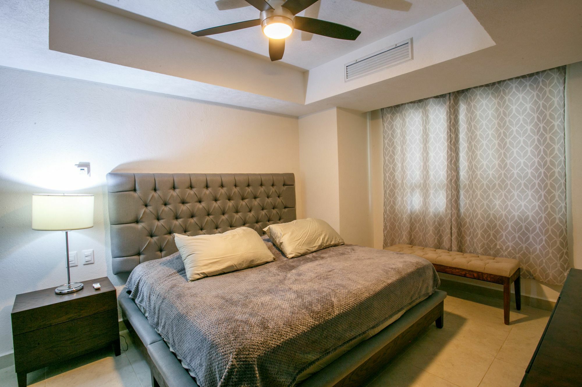 24th Floor Beachfront 1 Bedroom