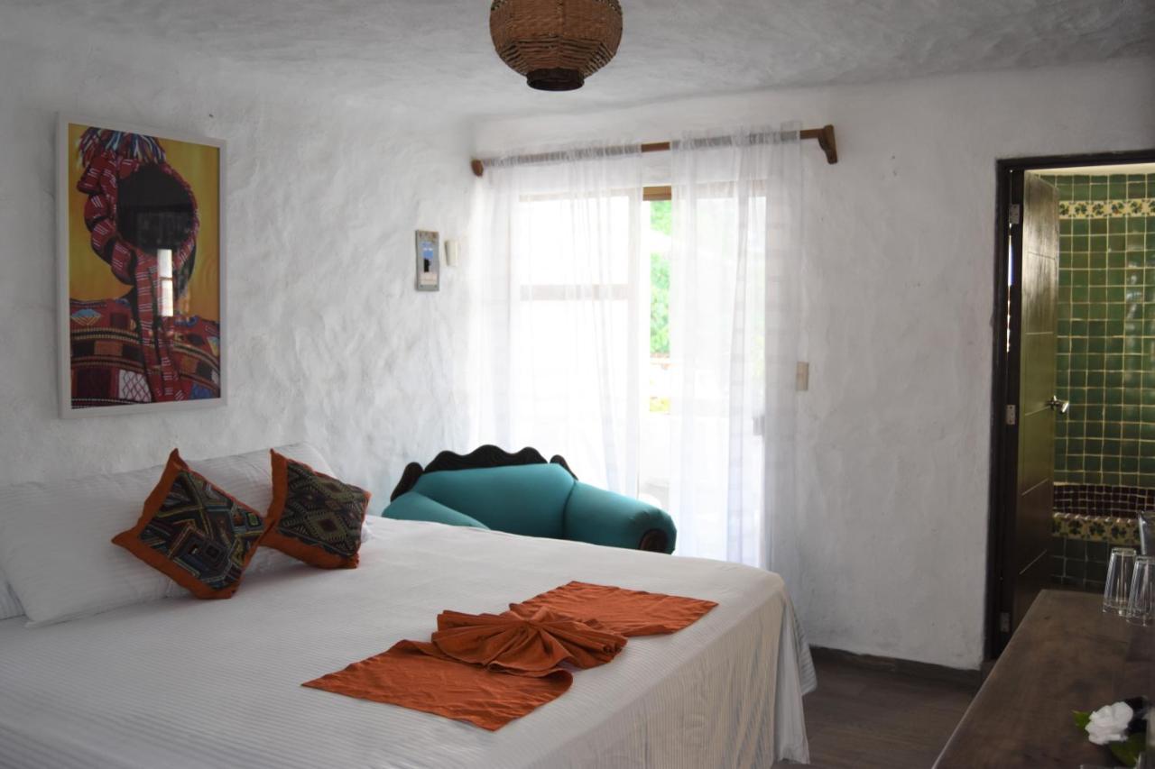 Lgbtq Hotel&suites - Hacienda Vallarta Puerto Vallarta