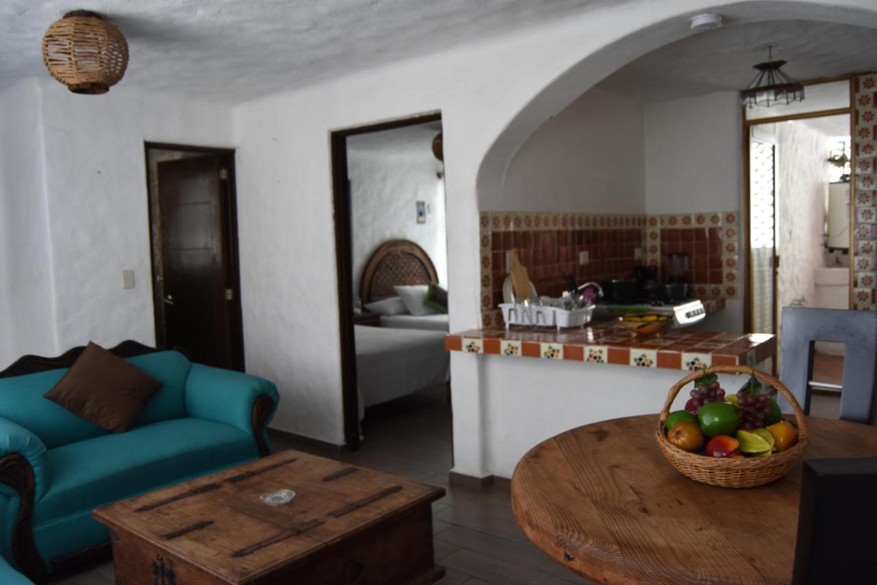Lgbtq Hotel&suites - Hacienda Vallarta Hotel 3*