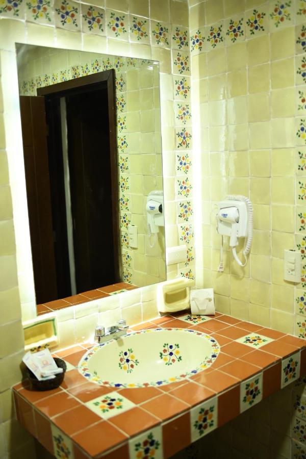 Lgbtq Hotel&suites - Hacienda Vallarta Hotel Puerto Vallarta