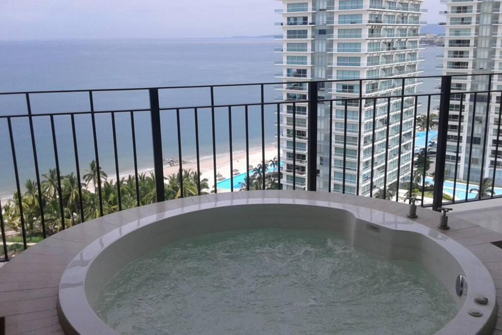 Grand Venetian-puerto Vallarta Private Jacuzzi Apartment *