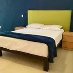 One Bedroom Condo Near Beach Rg6