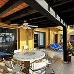 Los Tules - Huge Beachfront Condo In An Amazing Location