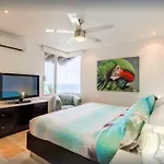 Condominio Frente A La Mejor Playa En Vallarta.