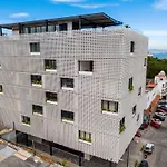 Chic, Spacious Condo, Great Walkability, Pool, Gym, Rooftop Views