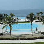 Unlimited Luxury Villas - Del Canto Condo