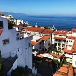 Brisas Del Mar Studio Steps Away From Muertos Beach
