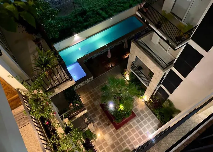 Charming Versalles Retreat In Puerto Vallarta
