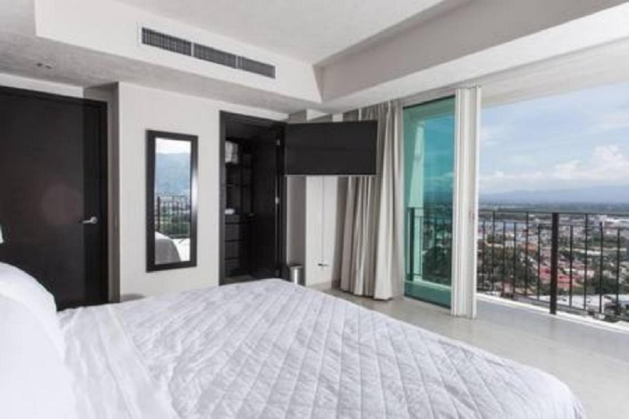 Nuevo Departamento De Lujo En Gran Venetian Frente Al Mar Apartment