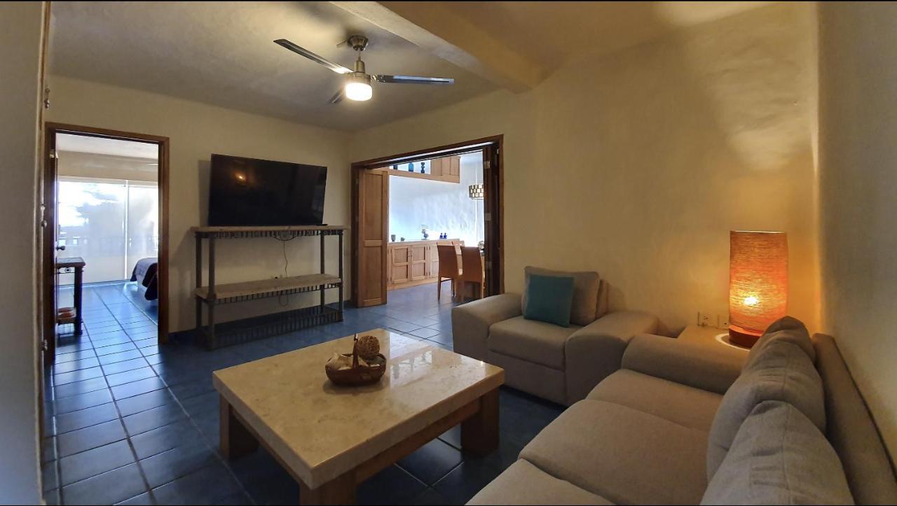 Tules - Huge Beachfront In An Amazing Location Apartment