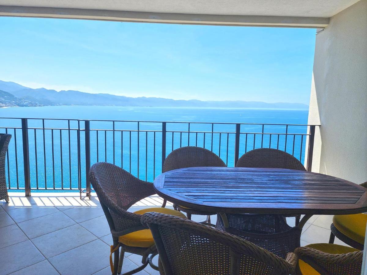 Amazing Views, Beachfront Grand Venetian Apartment *
