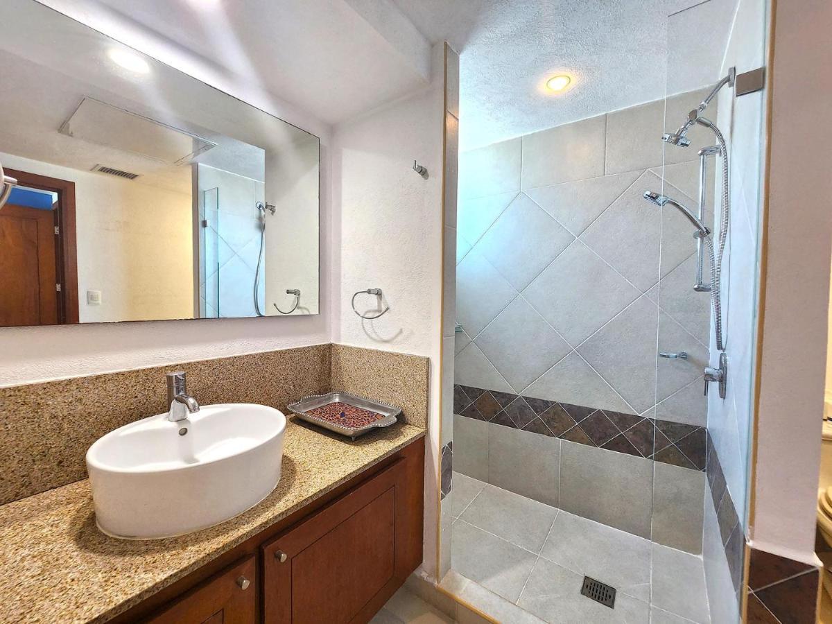 Apartment Amazing Views, Beachfront Grand Venetian