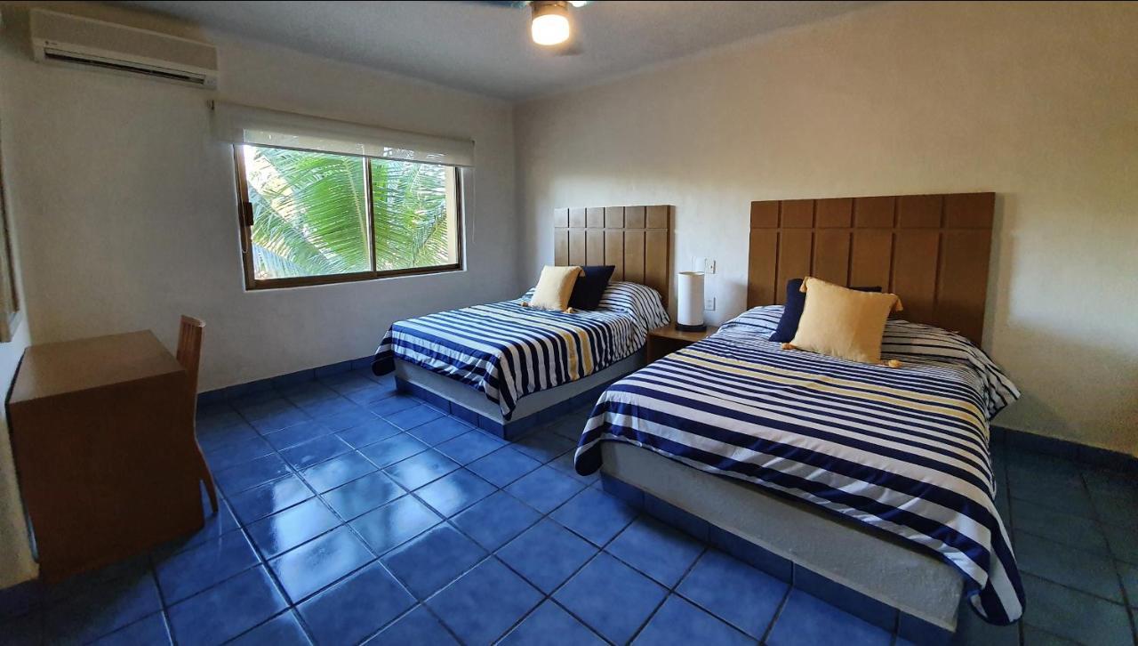 Tules - Huge Beachfront In An Amazing Location Apartment *