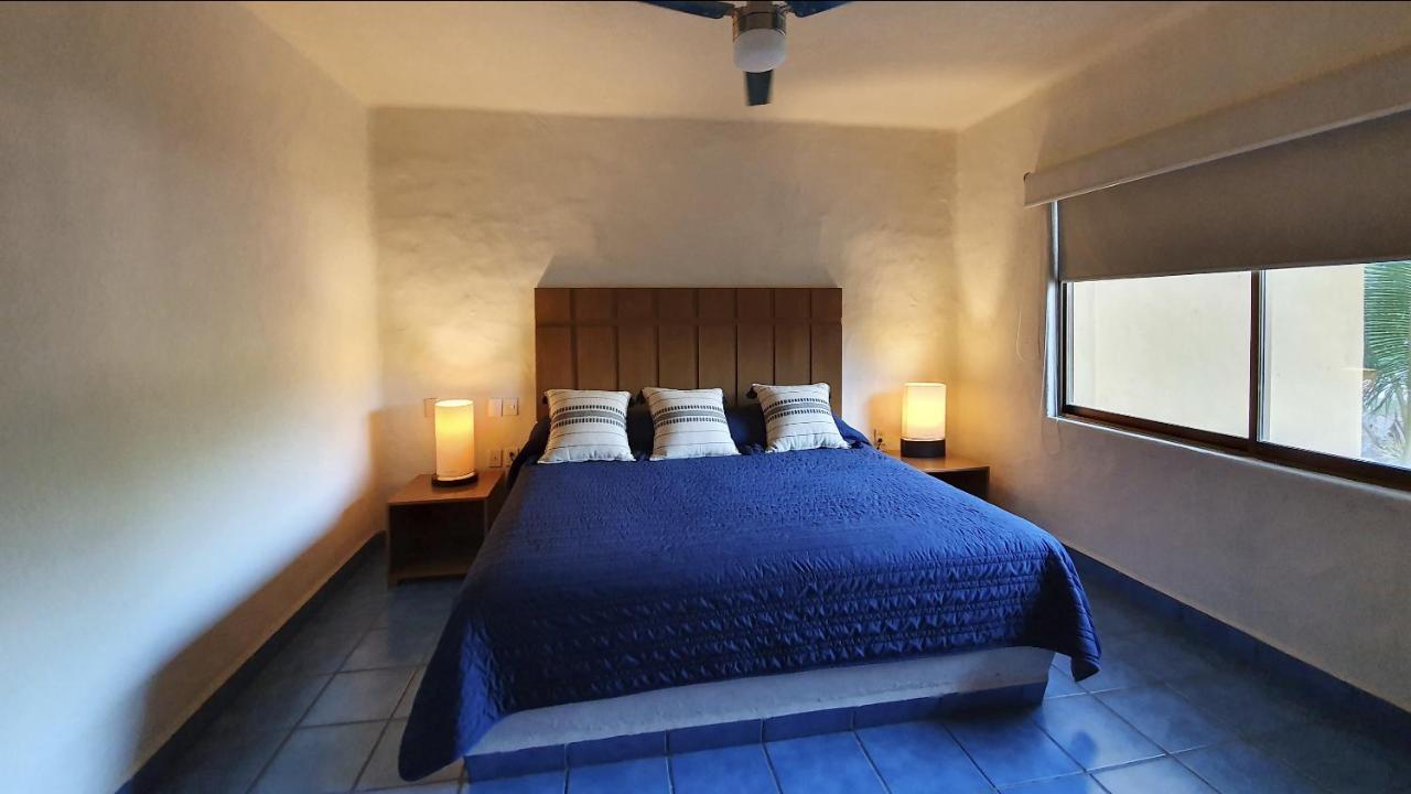 Tules - Huge Beachfront In An Amazing Location Apartment