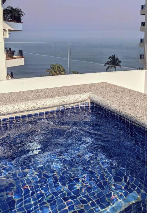 Apartment Ocean View Penthouse In P.v. Romantic Zone *