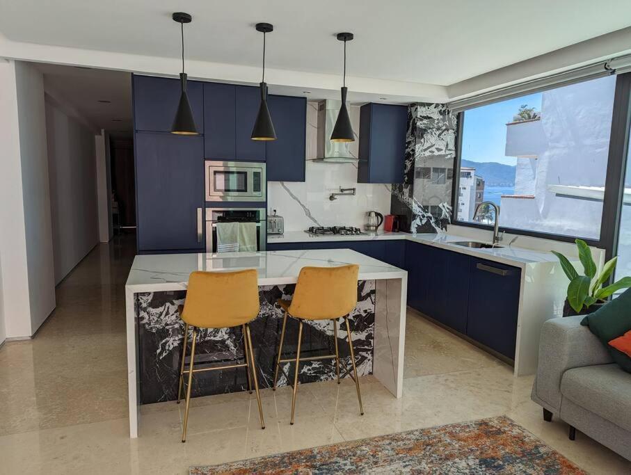 Ocean View Penthouse In P.v. Romantic Zone Puerto Vallarta