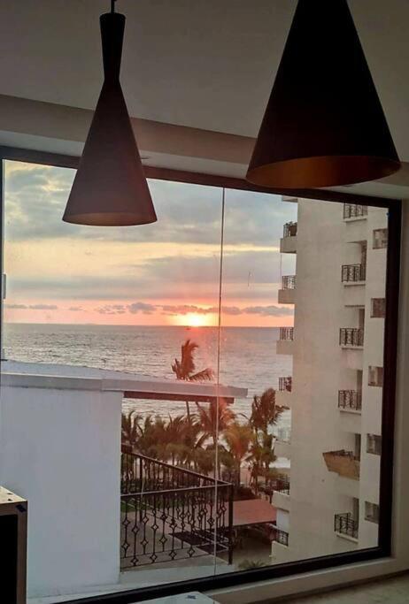 Ocean View Penthouse In P.v. Romantic Zone