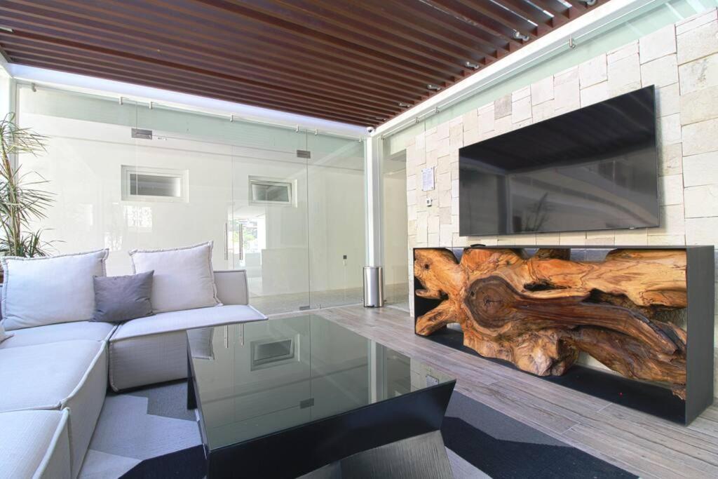 Avida - Stunning Rooftop Pool And Jacuzzi