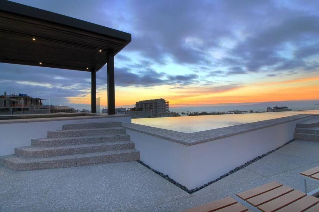 Avida - Stunning Rooftop Pool And Jacuzzi *