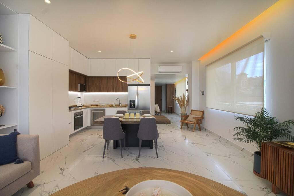 Avida - Stunning Rooftop Pool And Jacuzzi *