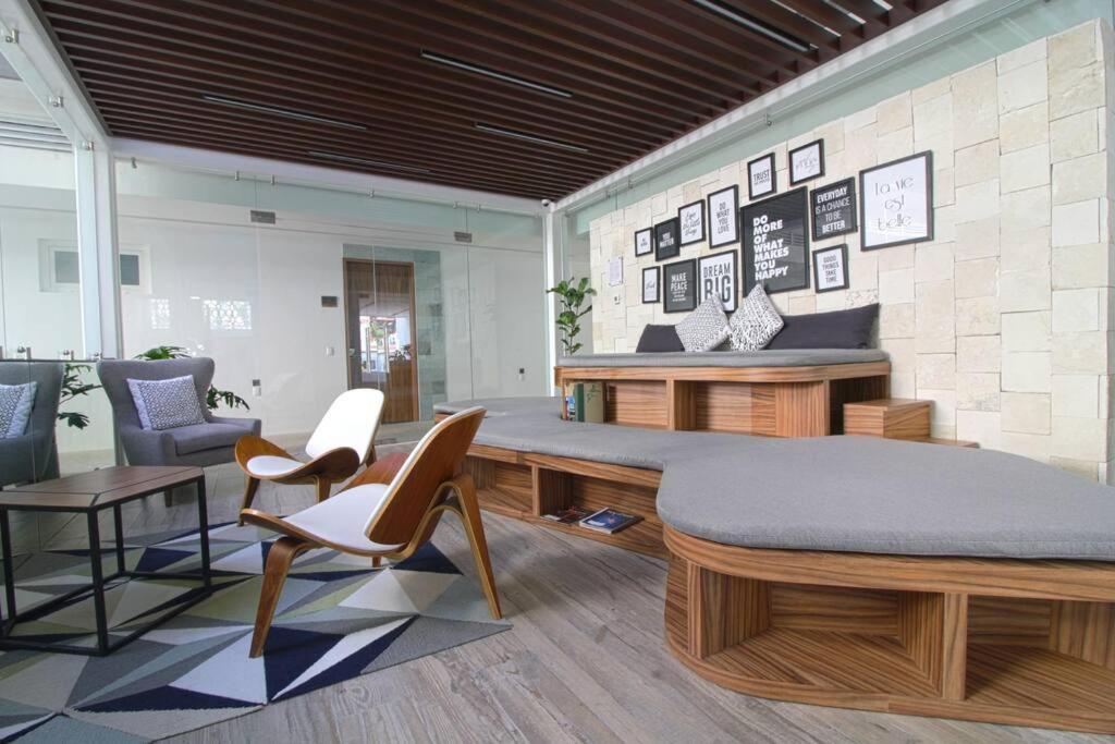Avida - Stunning Rooftop Pool And Jacuzzi Holiday home