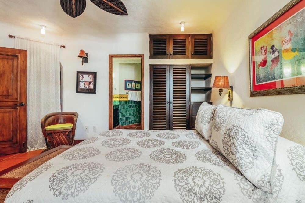 Ocean View 2br Condo-balcony-beach-pool Apartment Puerto Vallarta