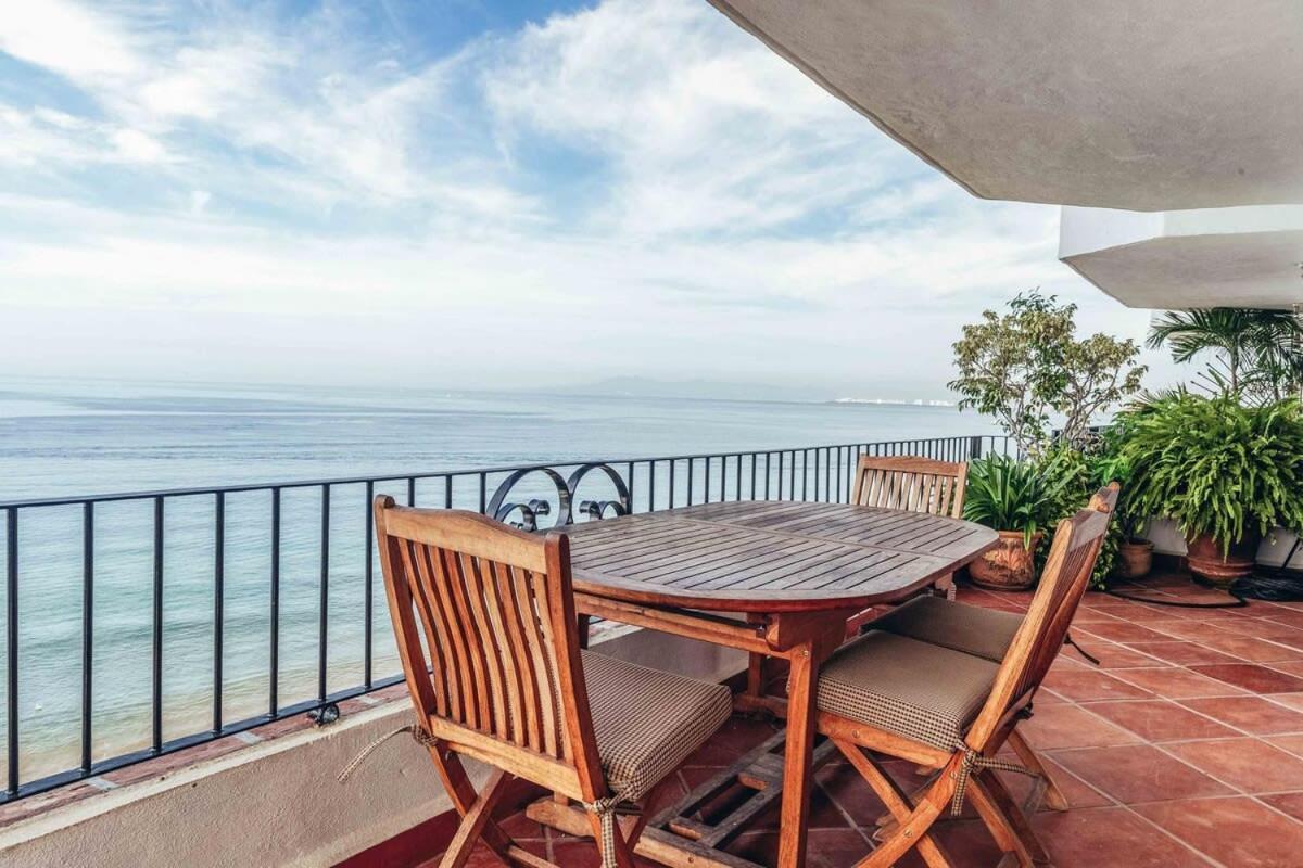 Ocean View 2br Condo-balcony-beach-pool Apartment *