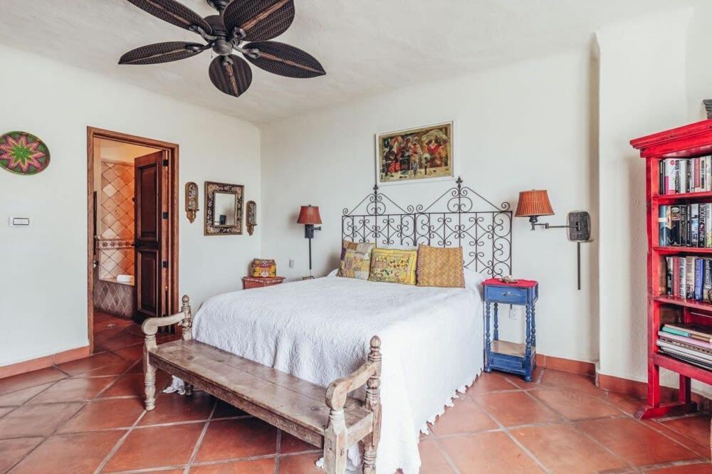 Ocean View 2br Condo-balcony-beach-pool Apartment *