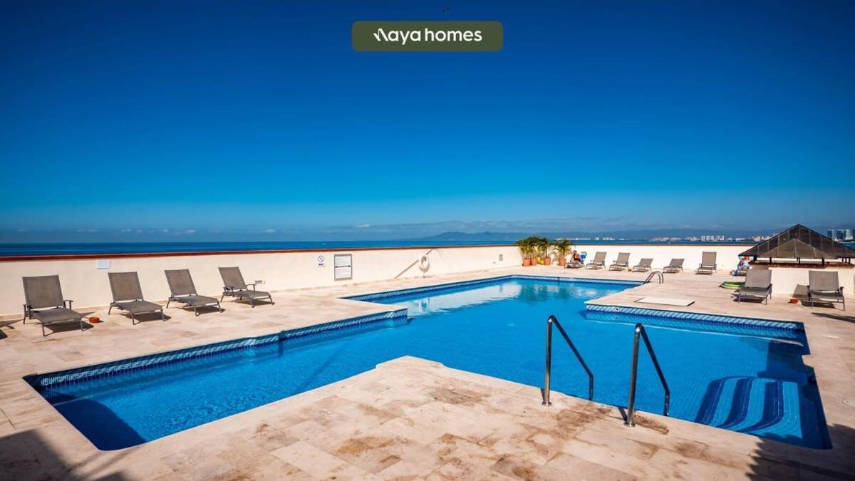 Apartment Ocean View 2br Condo-balcony-beach-pool