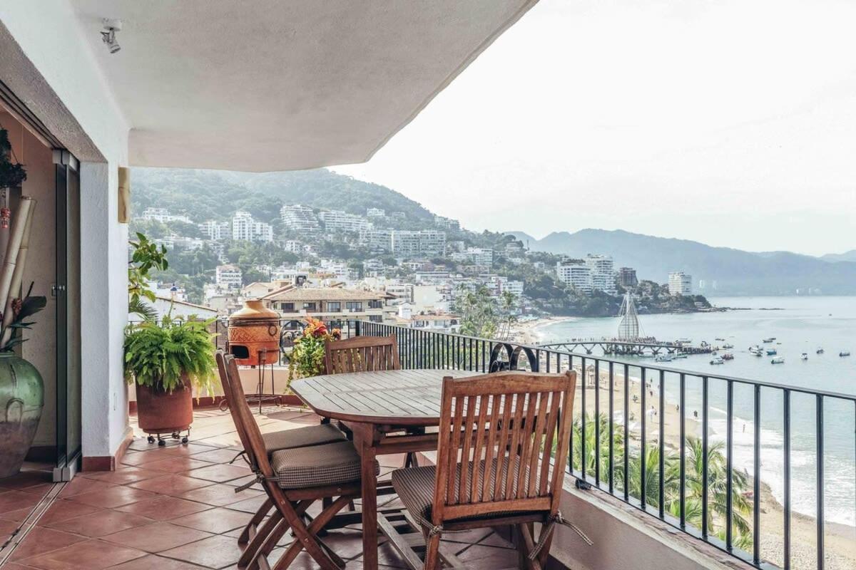 Ocean View 2br Condo-balcony-beach-pool Puerto Vallarta