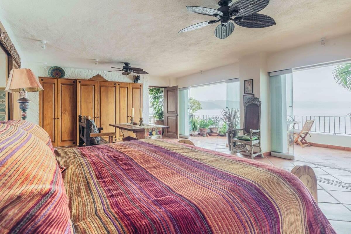 Ocean View 2br Condo-balcony-beach-pool *